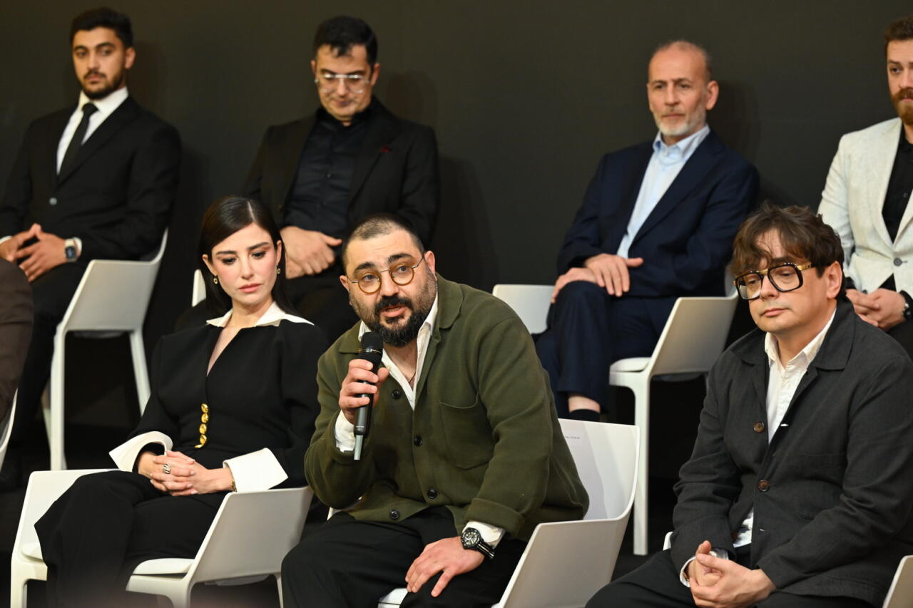 В Центре Гейдара Алиева состоялся брифинг с творческой командой фильма «44» - одного из крупнейших кинопроектов Азербайджана