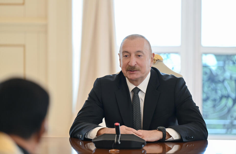 Состоялась встреча Президента Ильхама Алиева с Президентом Лаоса в расширенном составе