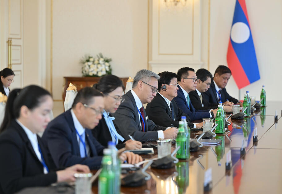 Состоялась встреча Президента Ильхама Алиева с Президентом Лаоса в расширенном составе