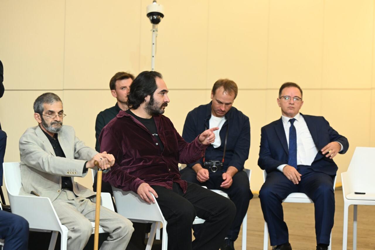 "44" bədi filminin yaradıcı heyətinin brifinqi keçirilib