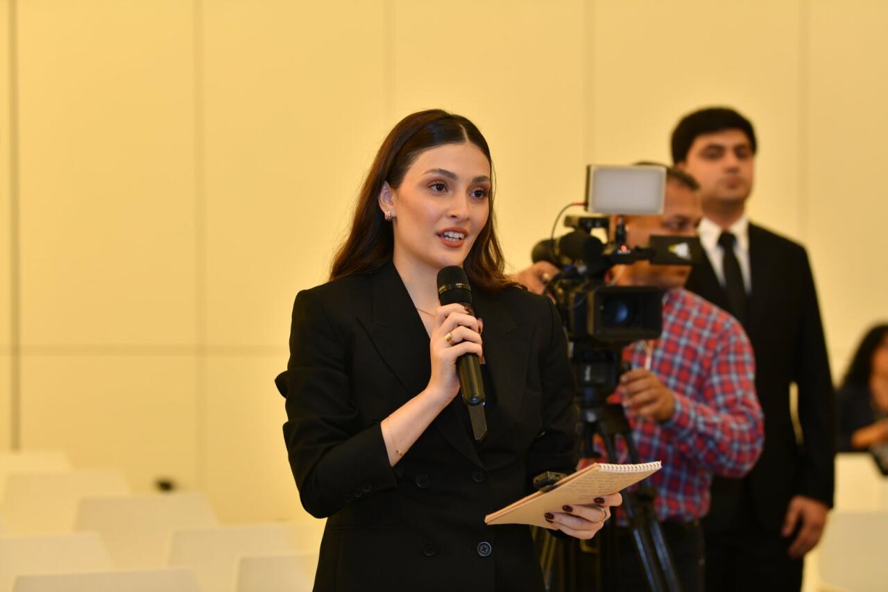 "44" bədi filminin yaradıcı heyətinin brifinqi keçirilib