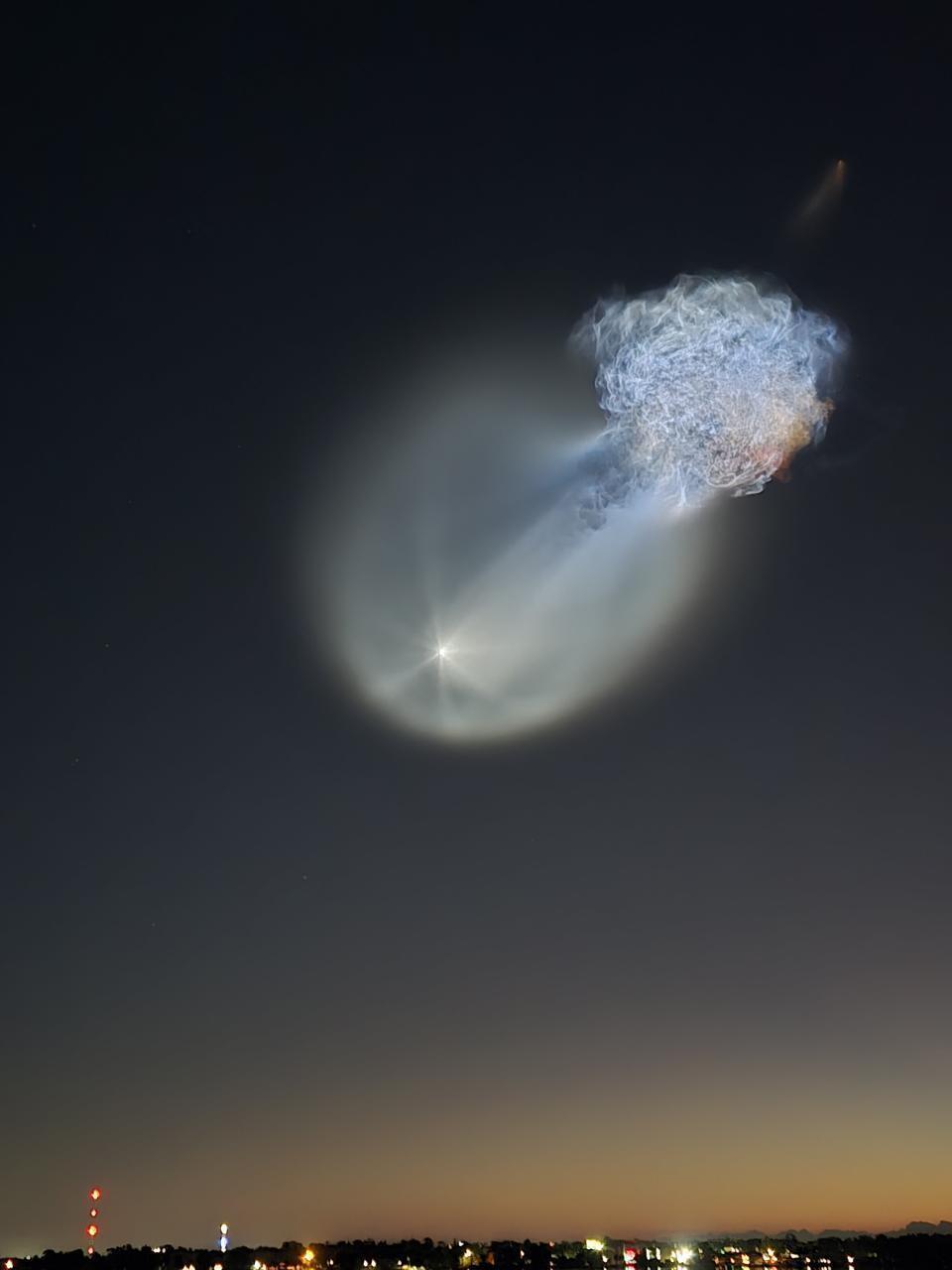 "Космическая медуза": эффектные кадры запуска SpaceX