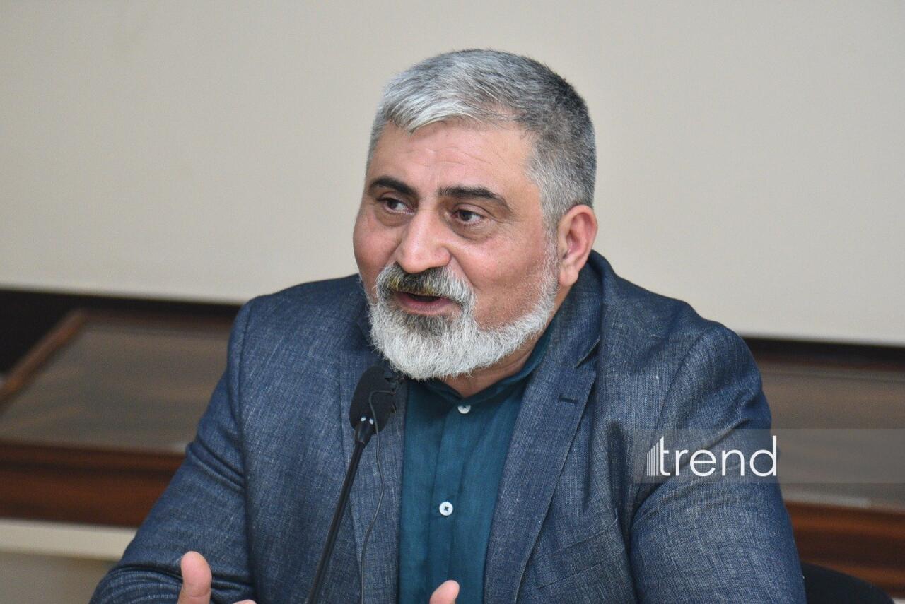 “Zərərli xarici təsirlərə və saxta xəbərlərə qarşı sayıqlığın artırılmasına dəstək” layihəsi çərçivəsində Dillər Universitetinin tələbələri ilə görüş keçirilib