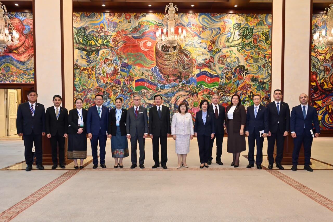 Sahibə Qafarova Laos Prezidenti ilə parlamentlərarası əlaqələri müzakirə edib