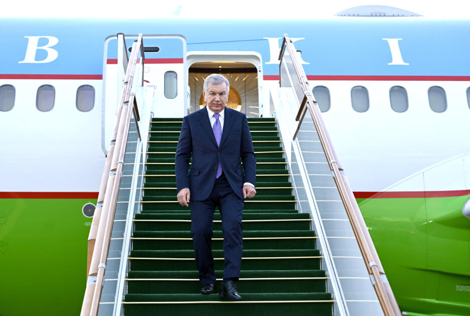 Президент Узбекистана прибыл в Азербайджан