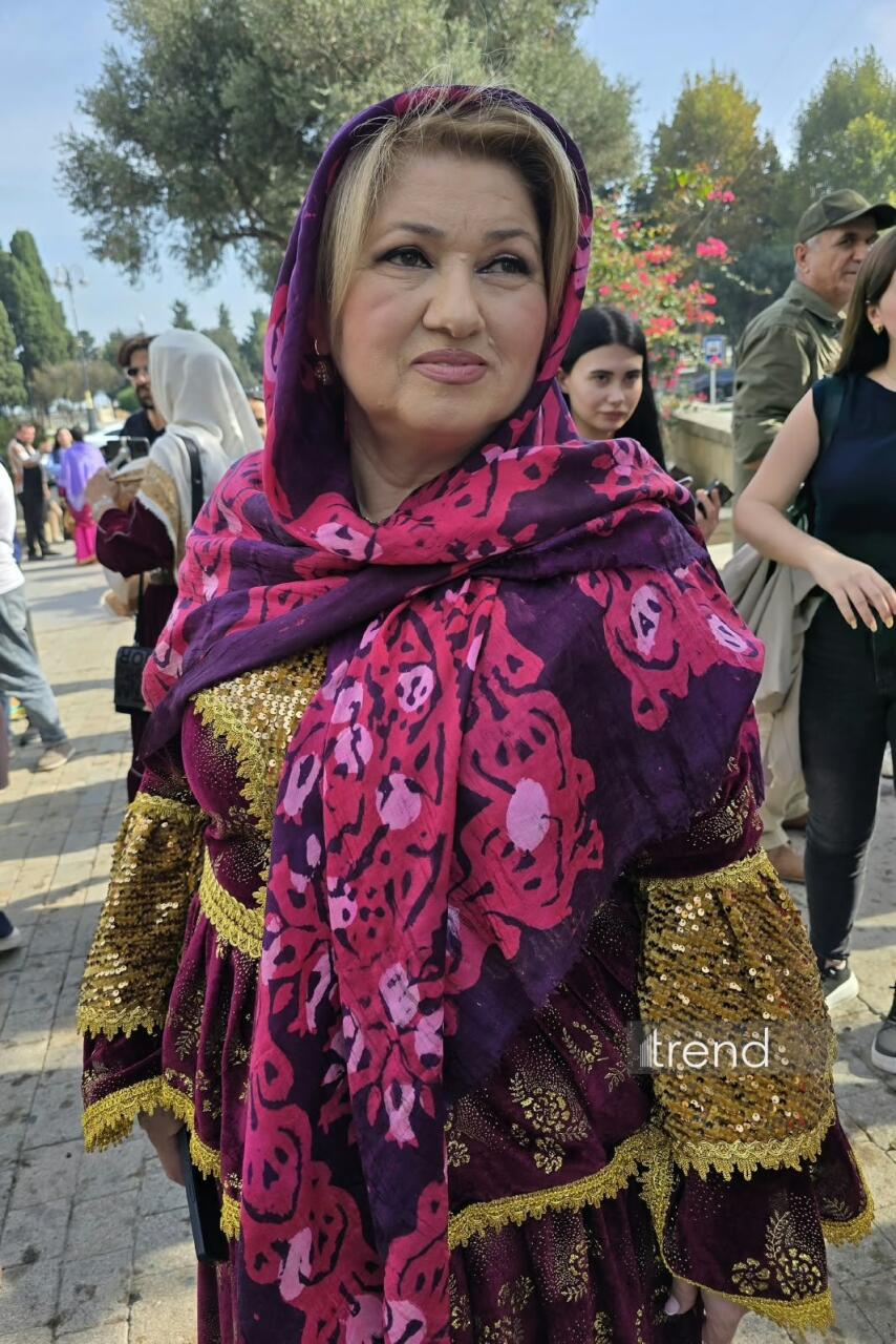 В Ичеришехер стартовало красочное шествие "Кялагаи"