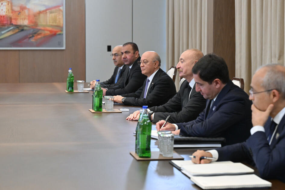 Prezident İlham Əliyev Qətər Dövlətinin Əmiri ilə görüşüb