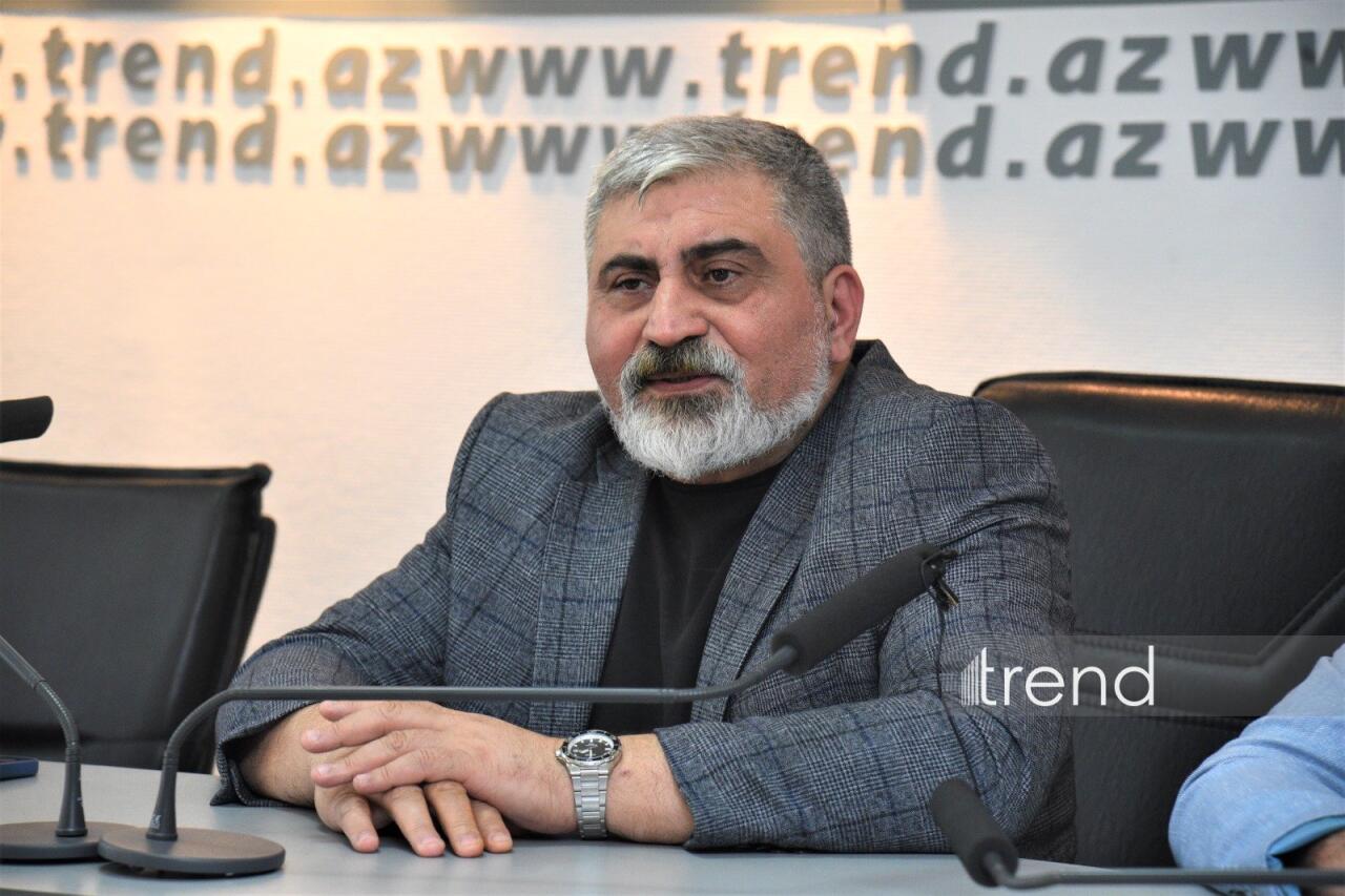 BDU tələbələri ilə zərərli xarici təsirlər və informasiya təhdidləri müzakirə olunub