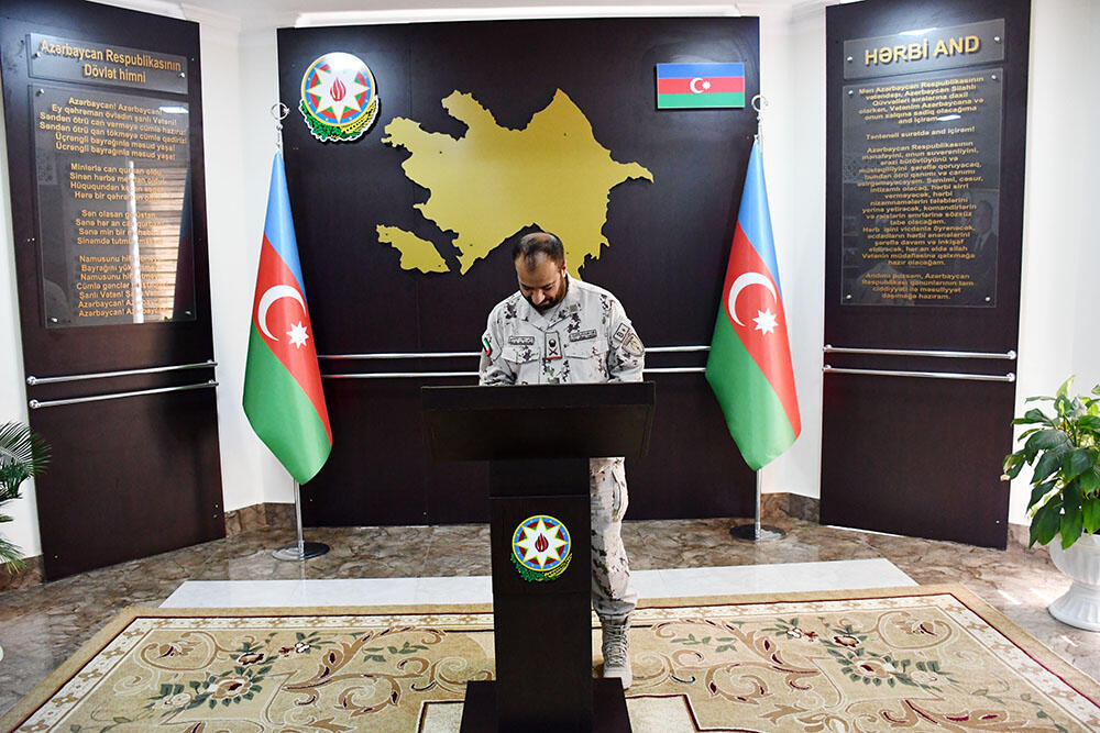 BƏƏ Prezident Qvardiyasının komandanı Azərbaycana səfər edib