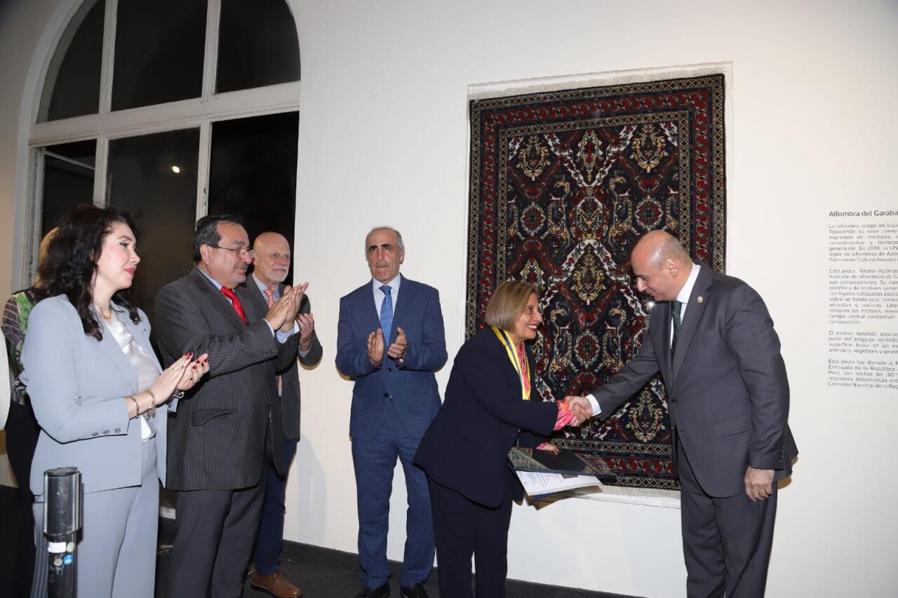 Limada Azərbaycan milli irsini təcəssüm etdirən Qarabağ xalçasının təntənəli açılış mərasimi keçirilib