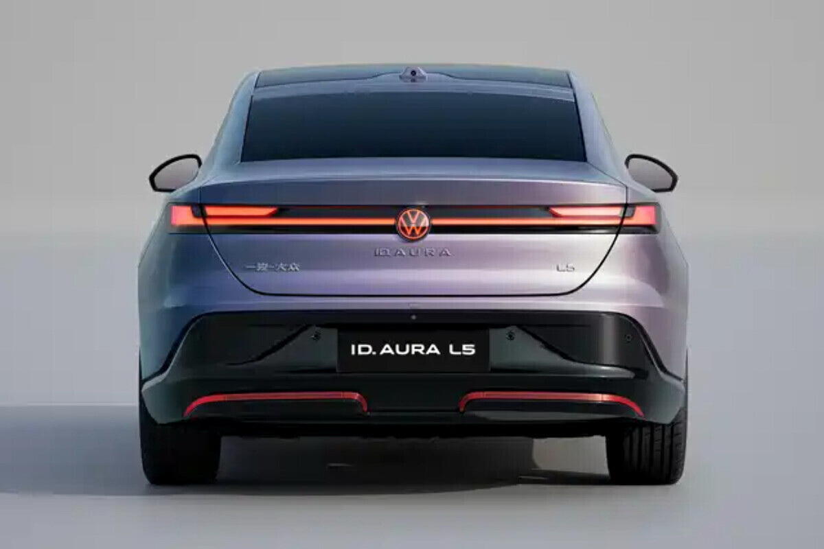 Volkswagen показал новый лифтбэк