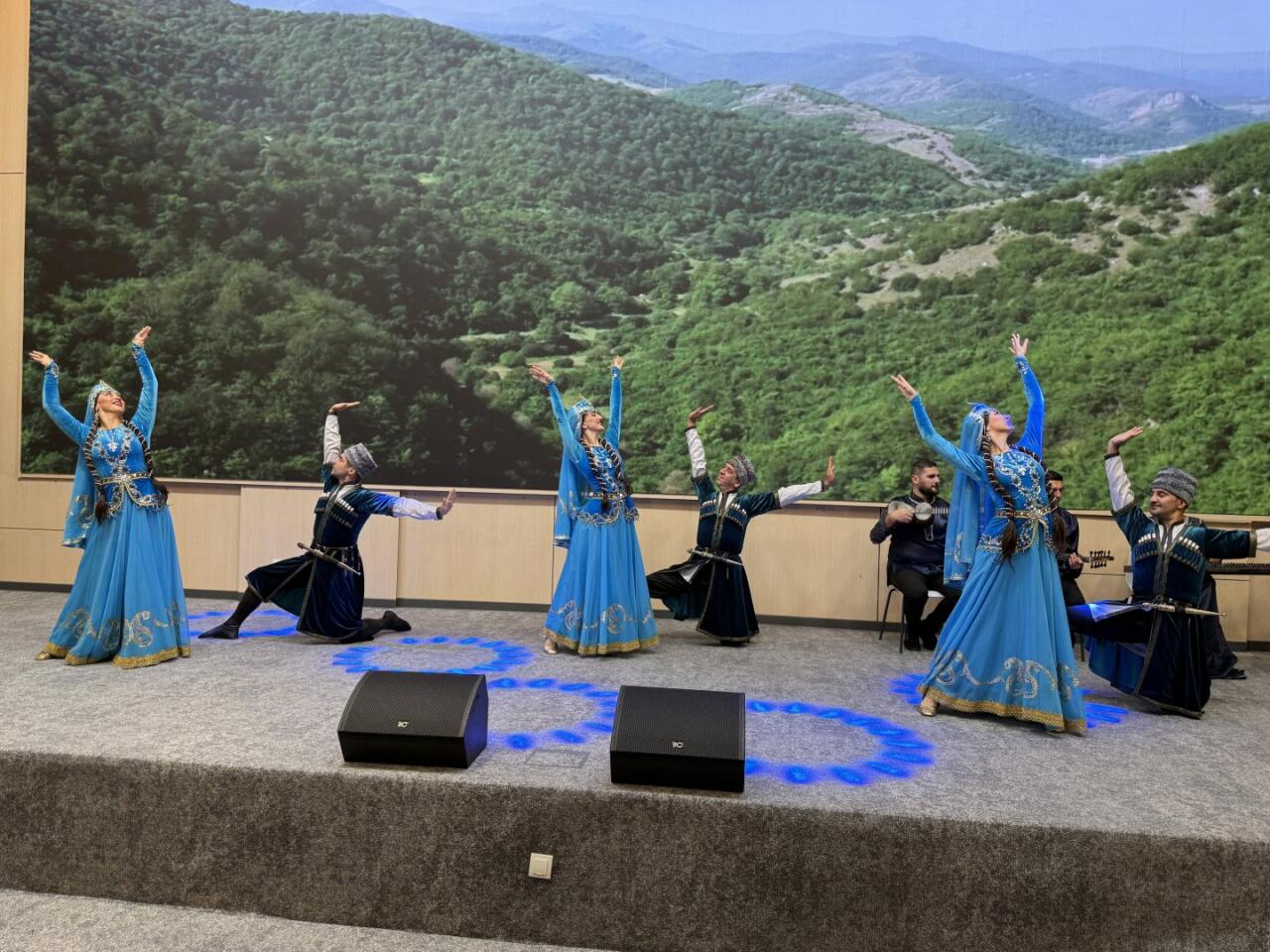 В Физули в честь Дня города состоялся концерт