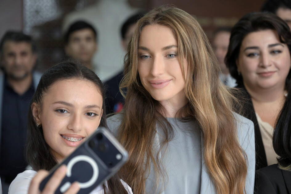 Alyona Əliyeva Mədəniyyət və Sənətkarlıq üzrə Bakı Dövlət Peşə Təhsili Mərkəzində inklüziv təlim və tədris mərkəzinin açılışında iştirak edib