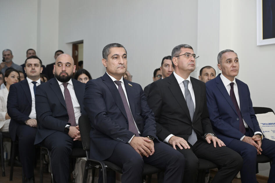 Alyona Əliyeva Mədəniyyət və Sənətkarlıq üzrə Bakı Dövlət Peşə Təhsili Mərkəzində inklüziv təlim və tədris mərkəzinin açılışında iştirak edib