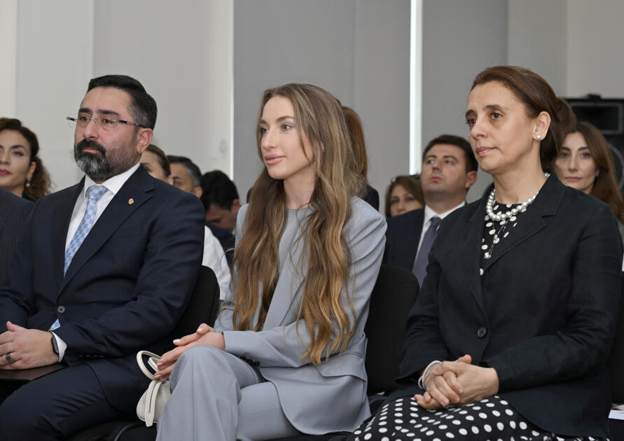 Alyona Əliyeva Mədəniyyət və Sənətkarlıq üzrə Bakı Dövlət Peşə Təhsili Mərkəzində inklüziv təlim və tədris mərkəzinin açılışında iştirak edib