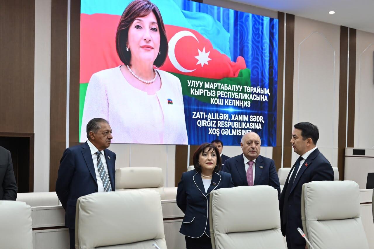 Azərbaycan-Qırğızıstan münasibətlərinin müttəfiqlik səviyyəsində inkişafı müzakirə edilib