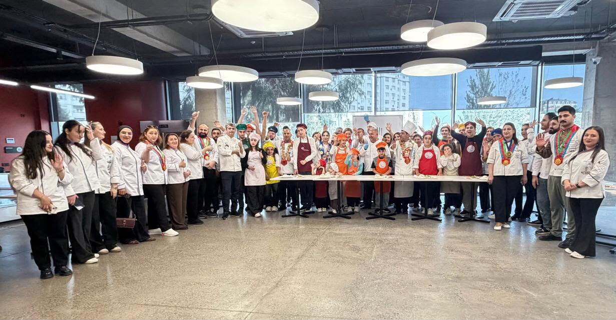 Шеф-повара дарят тепло! В Баку отметили Международный день кулинара