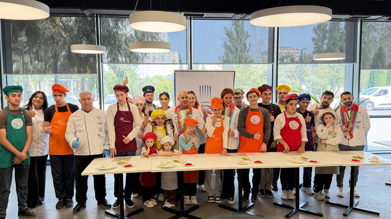 Шеф-повара дарят тепло! В Баку отметили Международный день кулинара