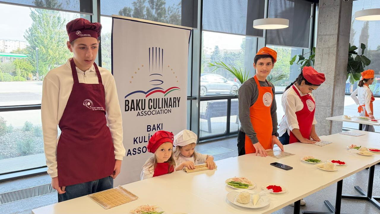 Шеф-повара дарят тепло! В Баку отметили Международный день кулинара
