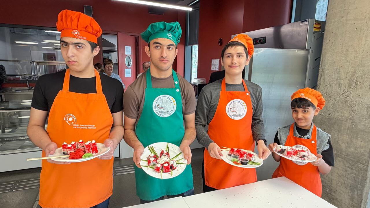 Шеф-повара дарят тепло! В Баку отметили Международный день кулинара