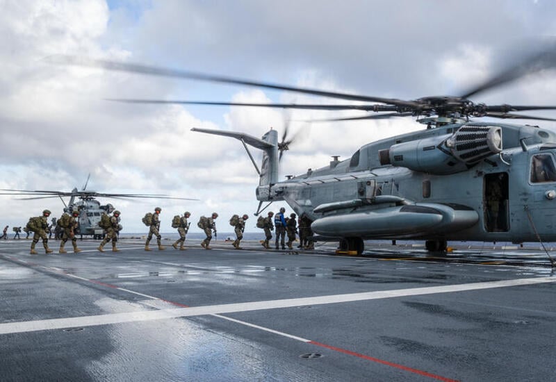 США начали эвакуацию военных на Ближнем Востоке