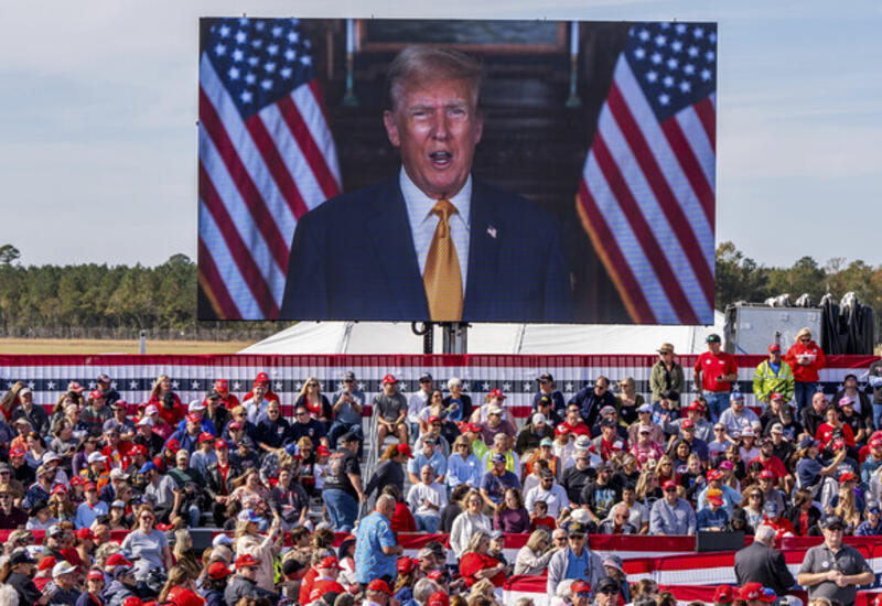 Трамп требует себе третий срок