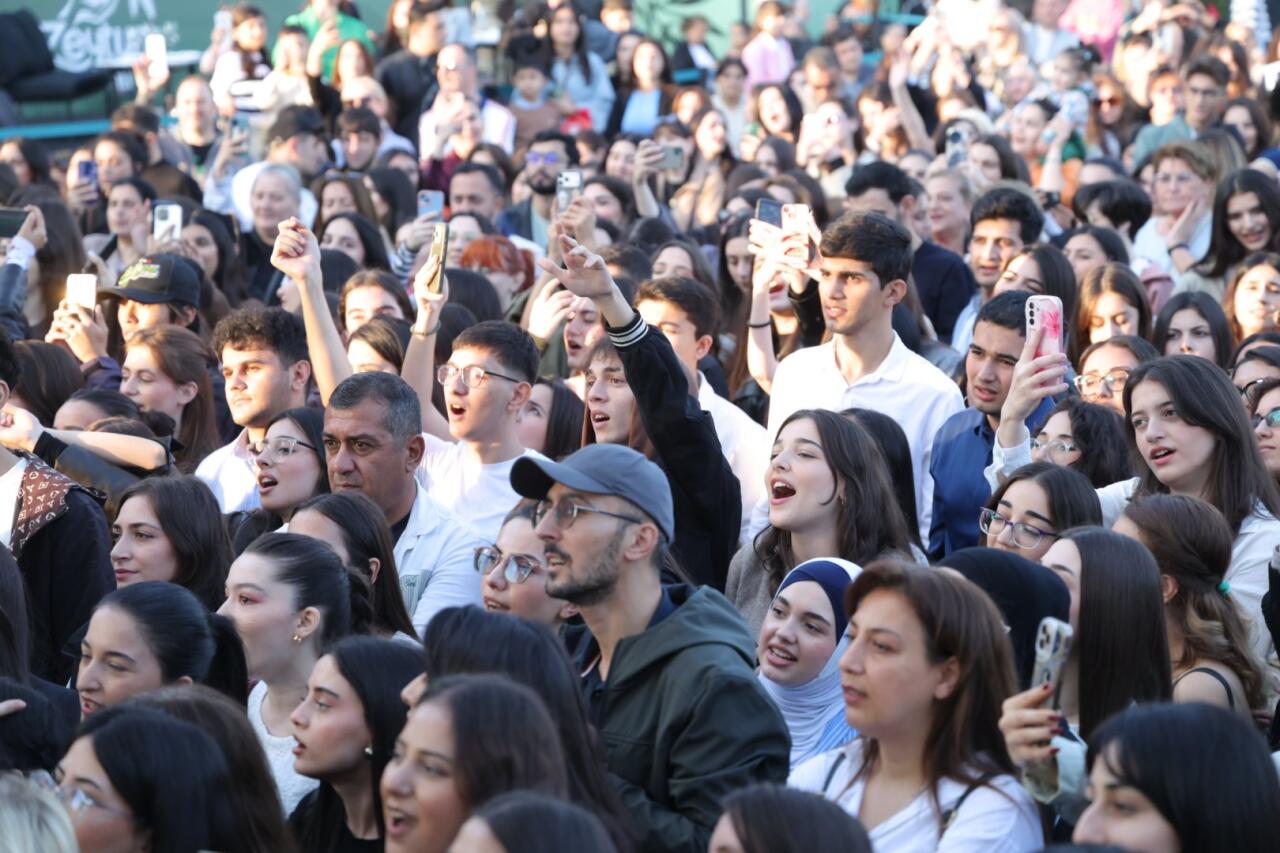 Zeytunla başlayan, musiqi ilə davam edən gün