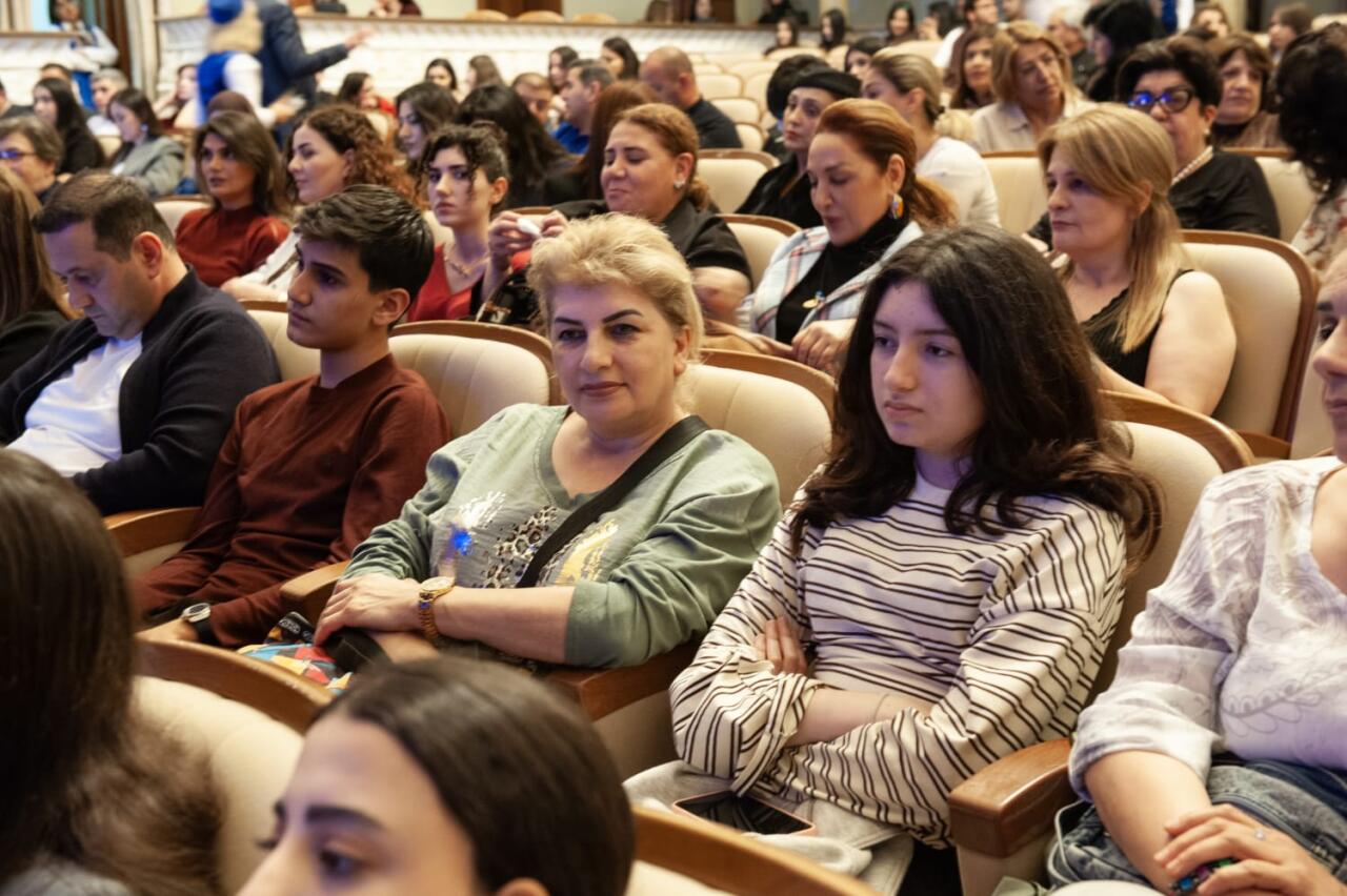 Спектаклем "Хуршидбану Натаван" почтена память Ильяса Эфендиева