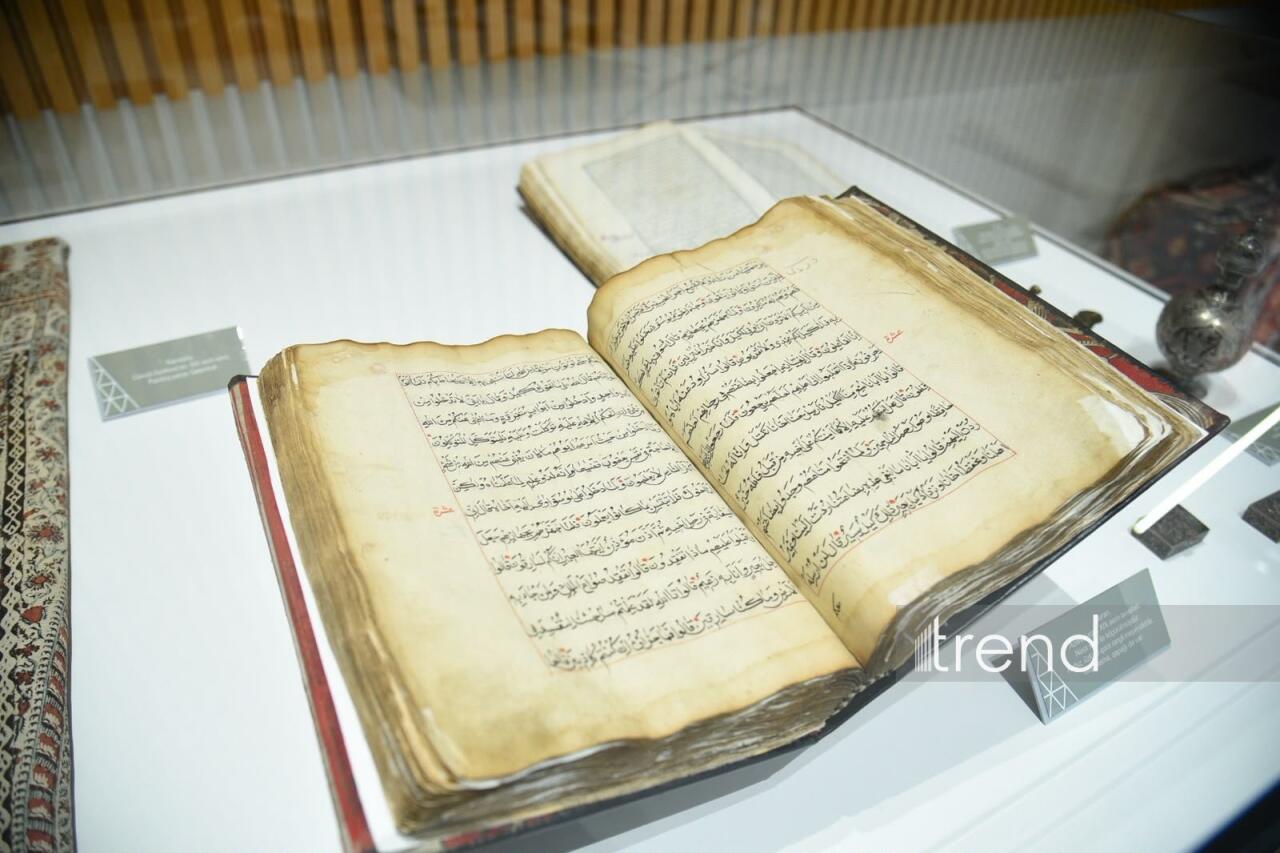 Əfqanıstan nizəsi, qədim buxurdan, gümüş naxışlı qamçı – Gömrük Muzeyindən