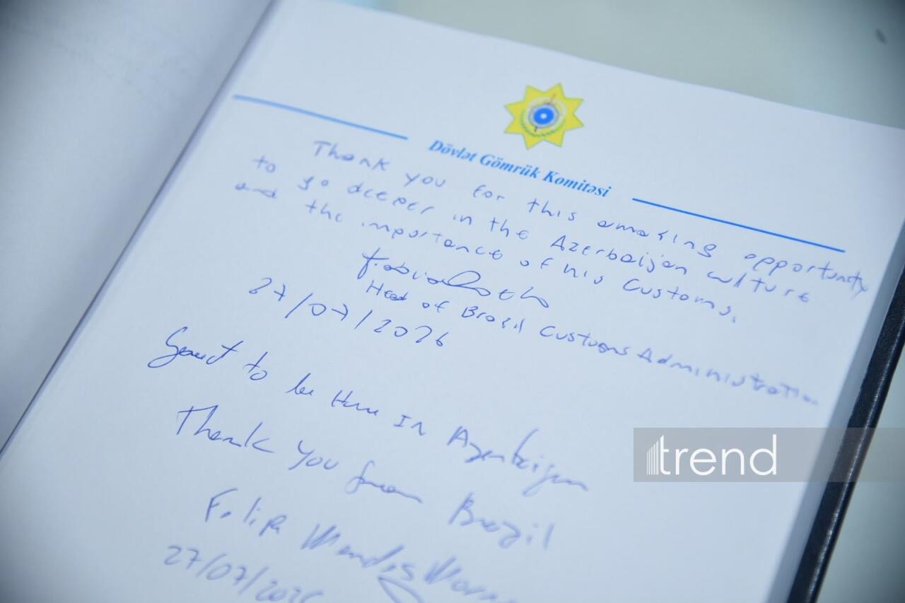 Əfqanıstan nizəsi, qədim buxurdan, gümüş naxışlı qamçı – Gömrük Muzeyindən