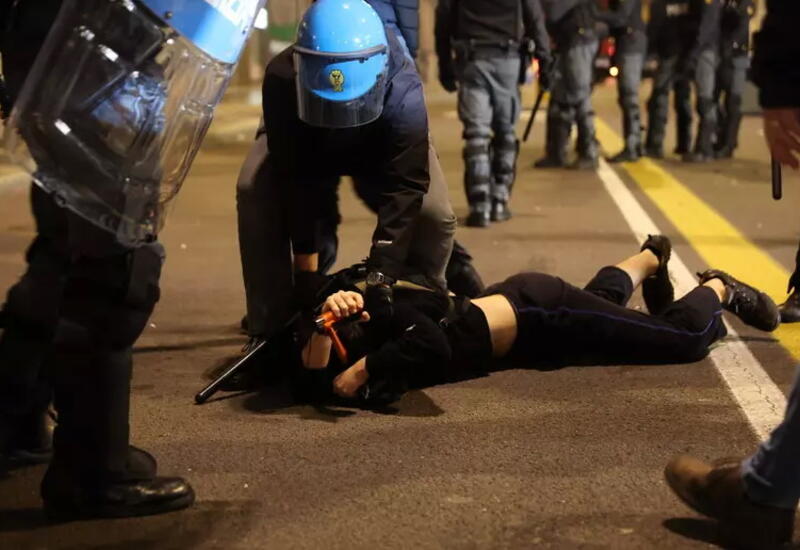 В Италии задержали сотни человек во время протестов