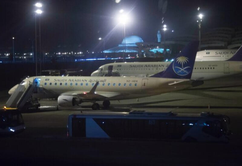 Husilər Ər-Riyad aeroportunu hərbi hədəf elan edib