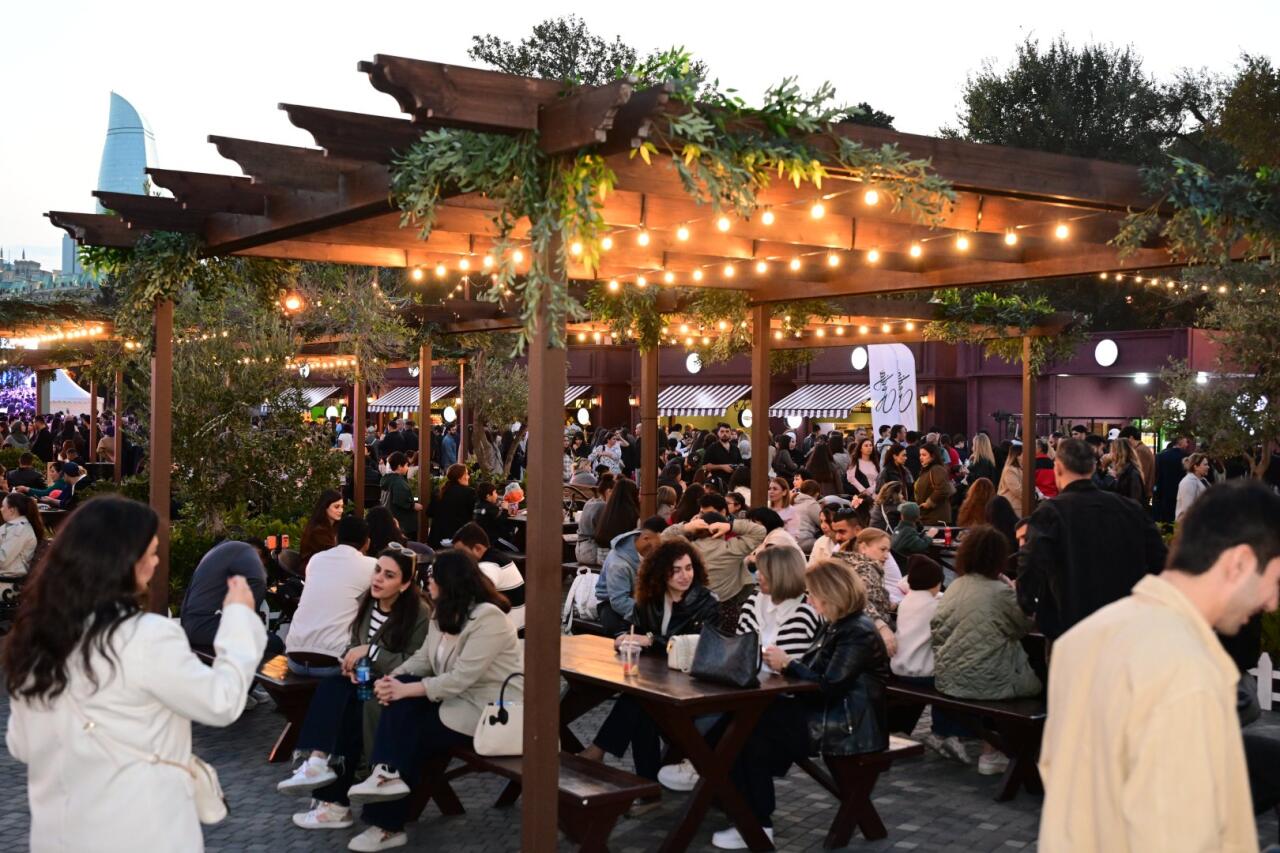 Estrada ulduzları Zeytun Festivalının səhnəsində