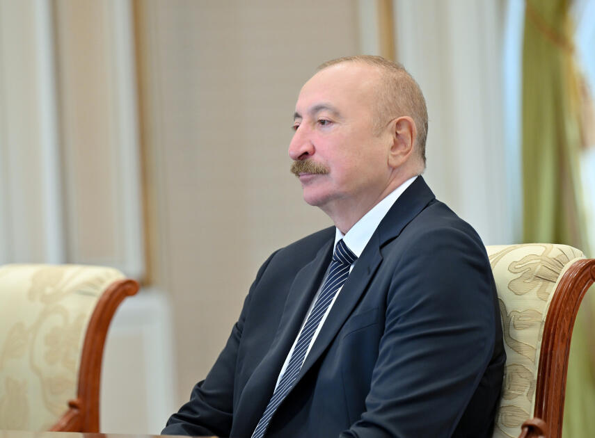 Президент Ильхам Алиев принял генсека ОИС
