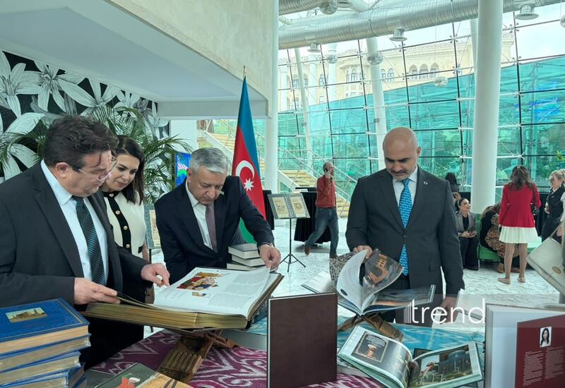 В Баку проходит конференция об общем историческом наследии Азербайджана и Узбекистана