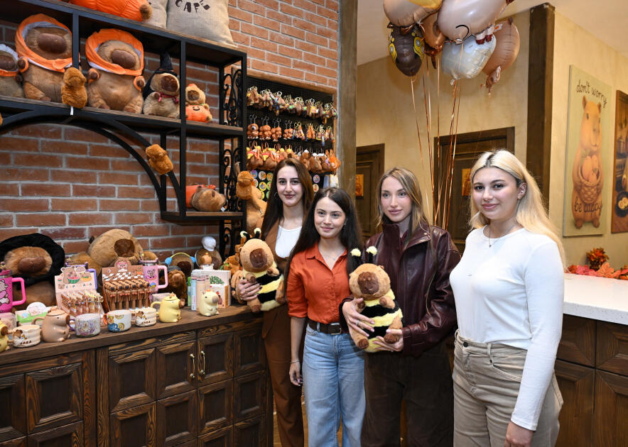 Лейла Алиева и Алена Алиева побывали на ферме Capybara Azerbaijan в Шамахы