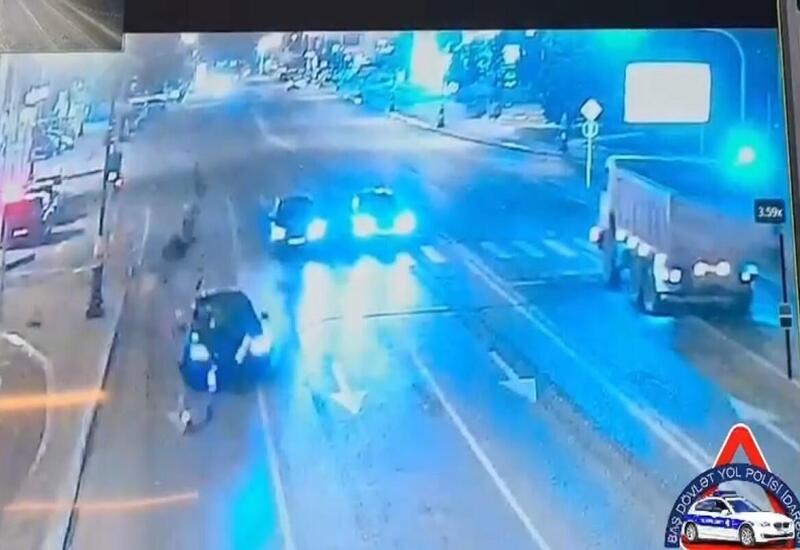 В Баку автомобиль насмерть сбил 23-летнего мужчину на скутере