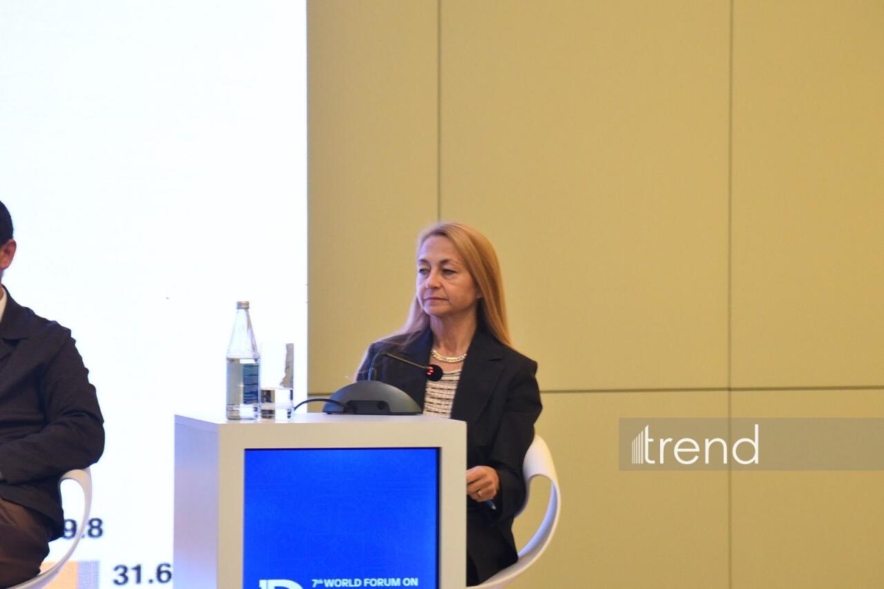Ümumdünya Mədəniyyətlərarası Dialoq Forumu çərçivəsində “Biznes dialoqu” adlı panel sessiyası keçirilib