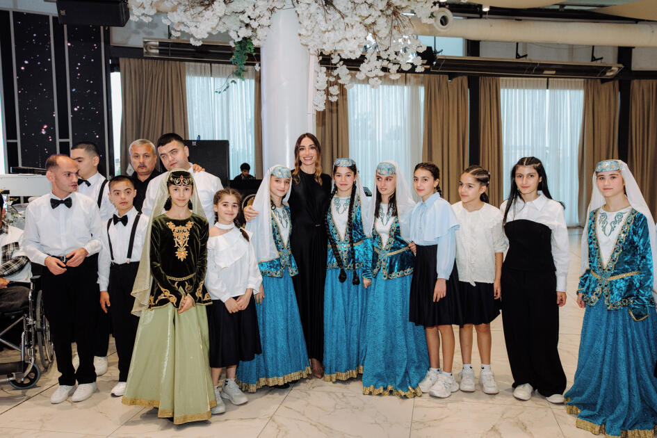 Leyla Əliyeva və Arzu Əliyeva “Cənnətin ariyası” adlı layihə çərçivəsində təqdim olunan konsertdə iştirak ediblər