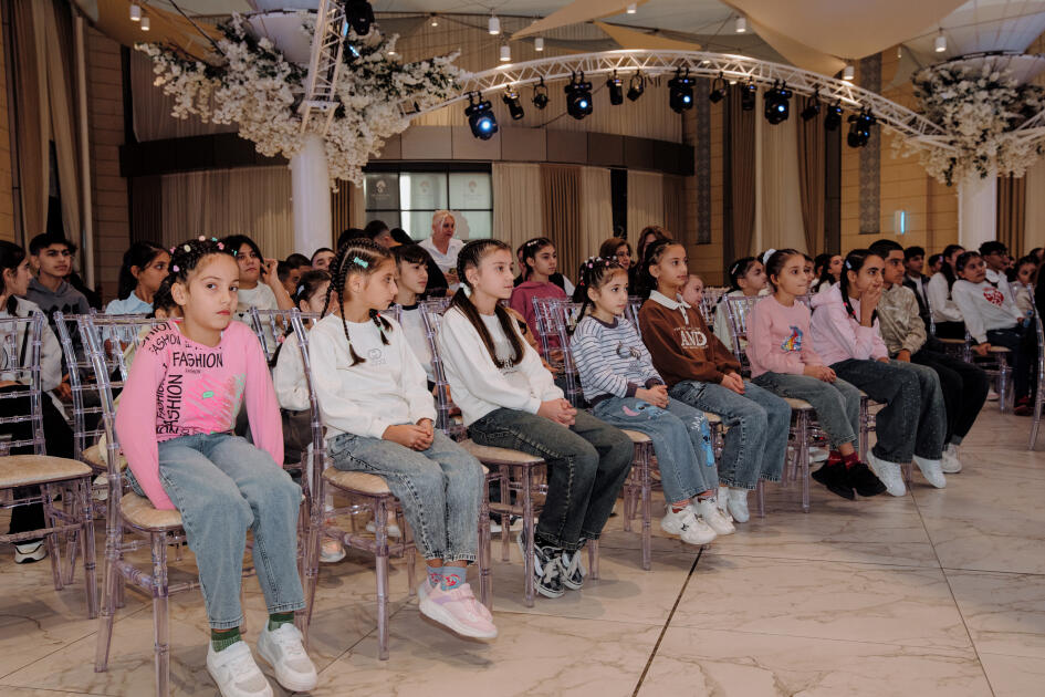 Leyla Əliyeva və Arzu Əliyeva “Cənnətin ariyası” adlı layihə çərçivəsində təqdim olunan konsertdə iştirak ediblər