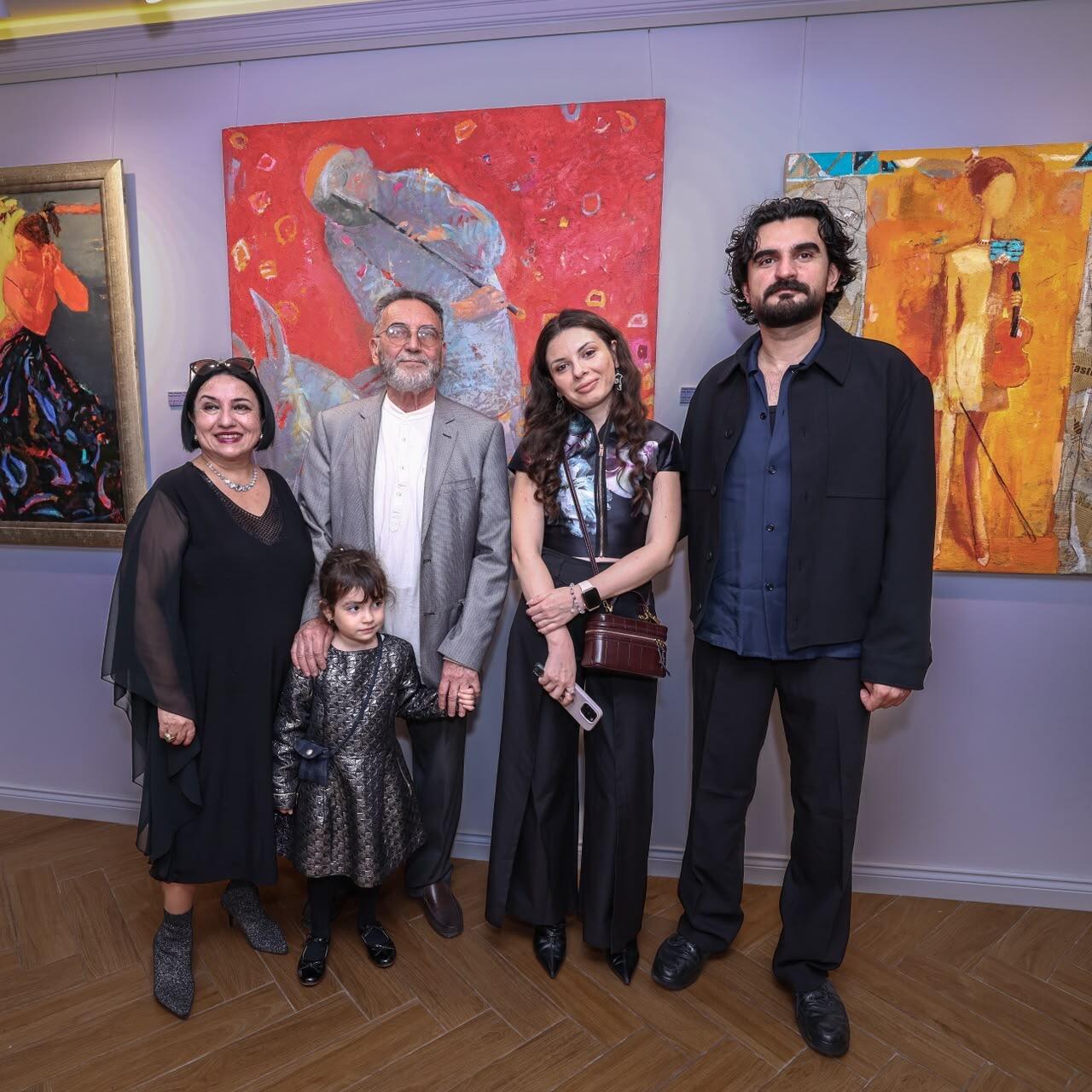 В Buta Gallery открылась выставка "Два взгляда. Один мир", став встречей самобытных творческих миров