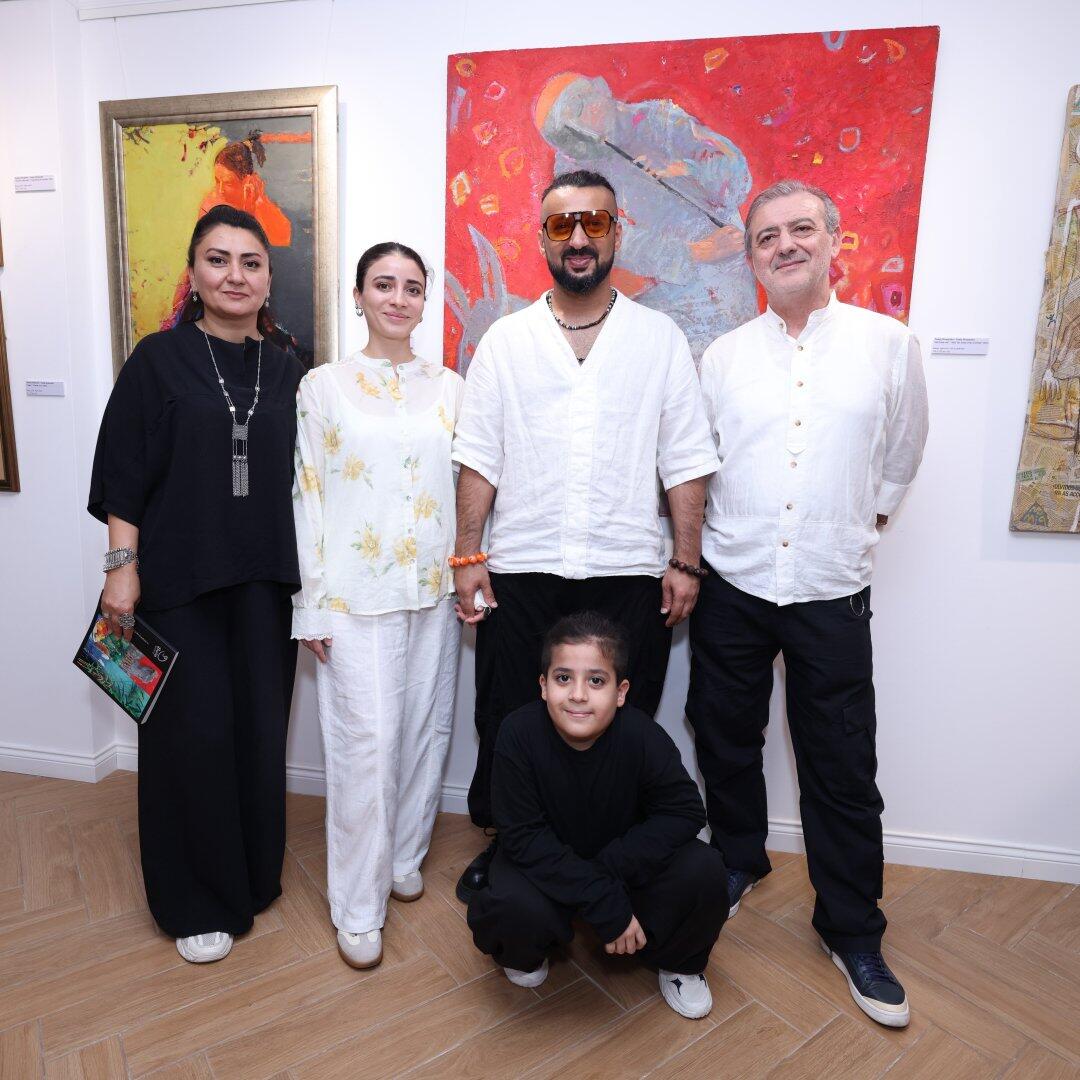 В Buta Gallery открылась выставка "Два взгляда. Один мир", став встречей самобытных творческих миров