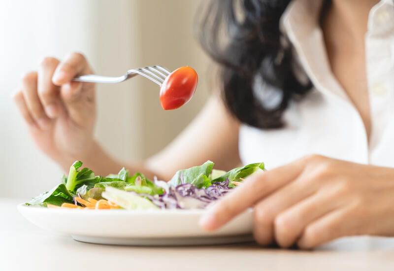 Нутрициолог назвал самое опасное сочетание продуктов при похудении