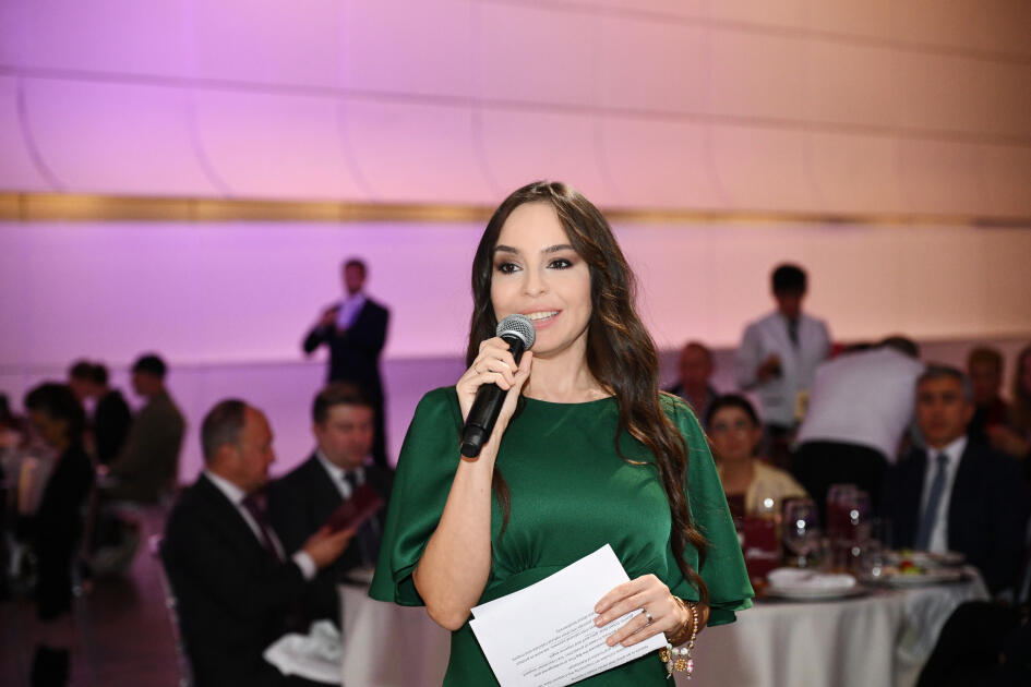 Heydər Əliyev Fondunun vitse-prezidenti Leyla Əliyeva və Alyona Əliyeva “Art Weekend”in rəsmi açılışında iştirak ediblər