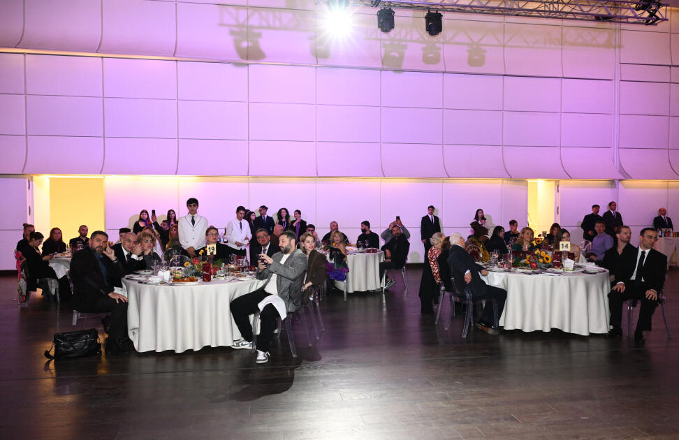 Heydər Əliyev Fondunun vitse-prezidenti Leyla Əliyeva və Alyona Əliyeva “Art Weekend”in rəsmi açılışında iştirak ediblər