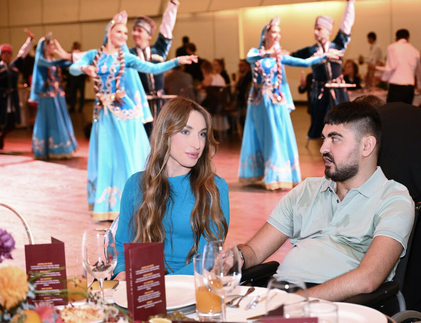 Heydər Əliyev Fondunun vitse-prezidenti Leyla Əliyeva və Alyona Əliyeva “Art Weekend”in rəsmi açılışında iştirak ediblər