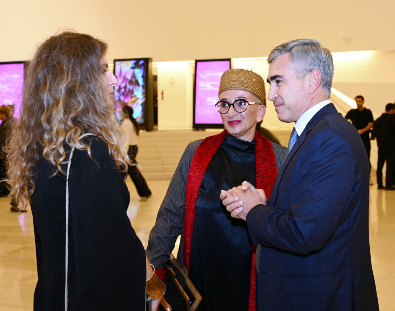 Heydər Əliyev Fondunun vitse-prezidenti Leyla Əliyeva və Alyona Əliyeva “Art Weekend”in rəsmi açılışında iştirak ediblər