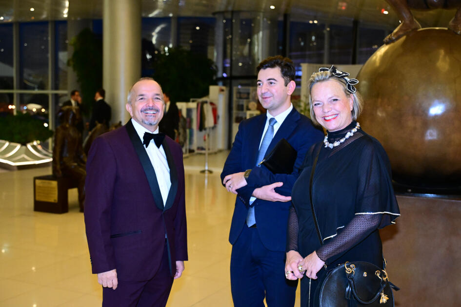 Heydər Əliyev Fondunun vitse-prezidenti Leyla Əliyeva və Alyona Əliyeva “Art Weekend”in rəsmi açılışında iştirak ediblər