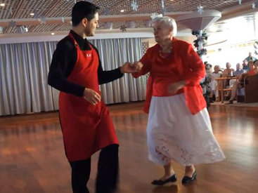 86-летняя пенсионерка 7 лет живет на круизных лайнерах