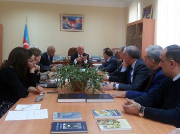 В НАНА представлен фундаментальный труд о роли Президента Азербайджана в развитии истории - ФОТО